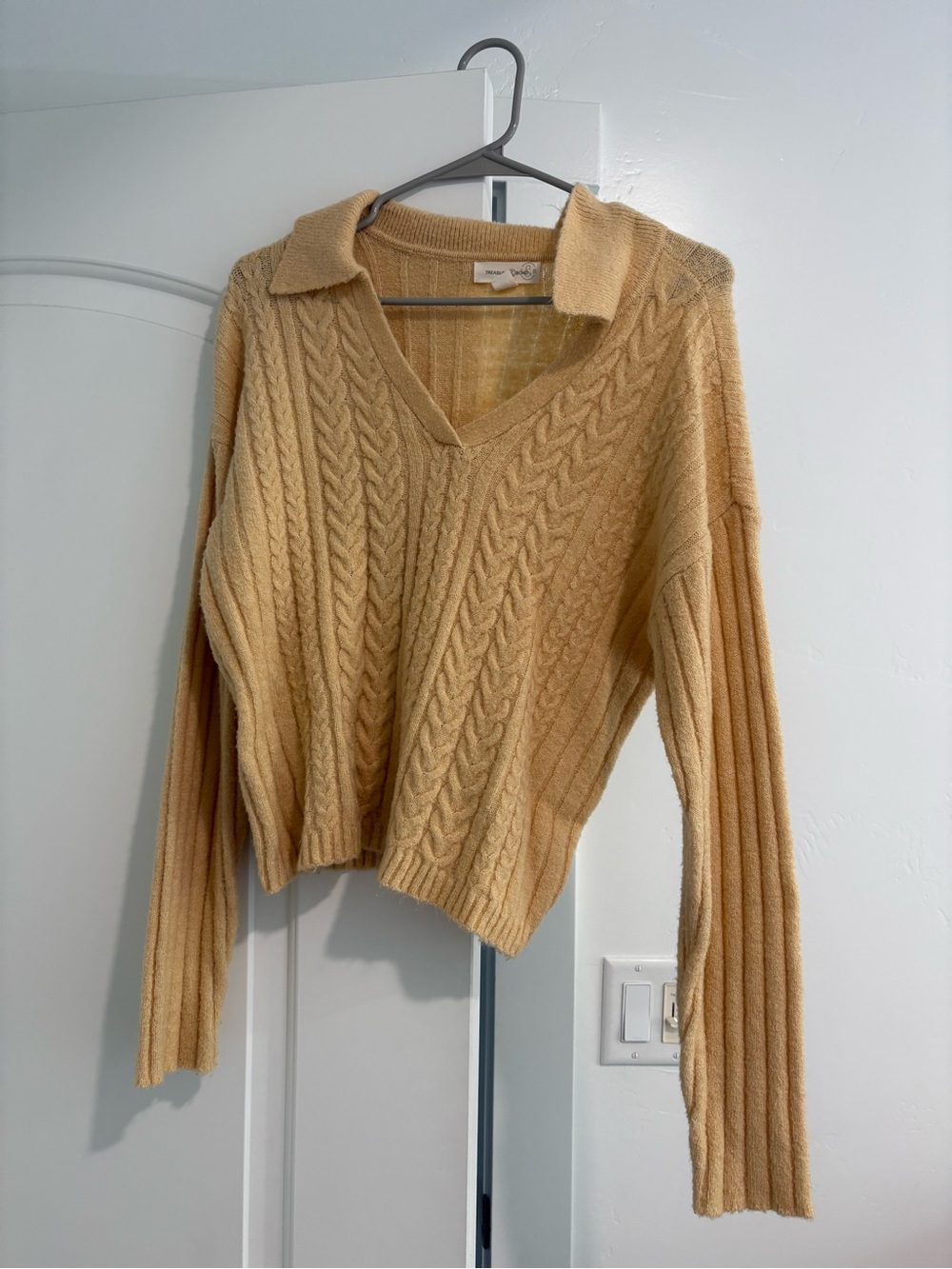 Vero Moda Camel Cable Knit V-Neck Sweater with Collar Detail